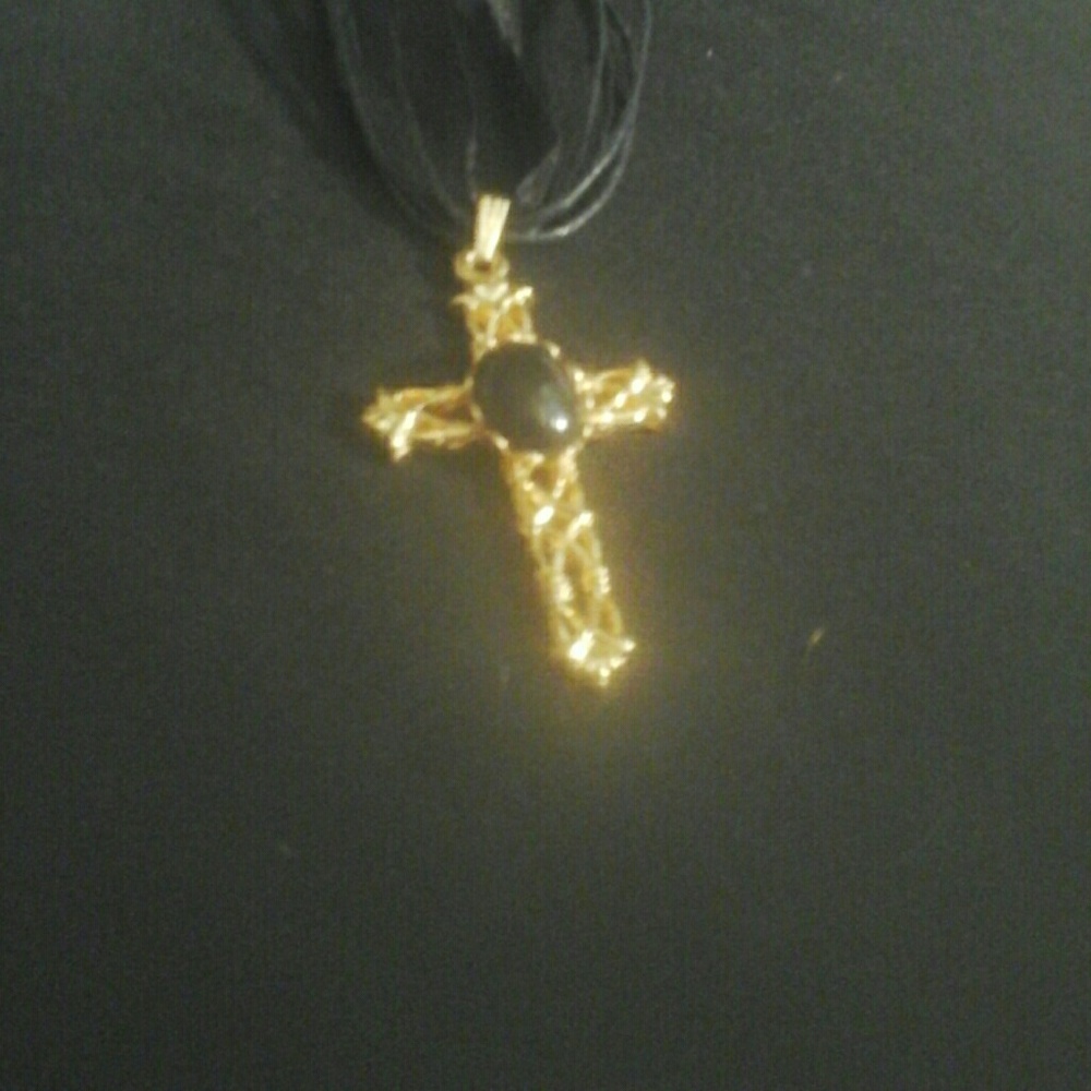 Cross necklace lace
